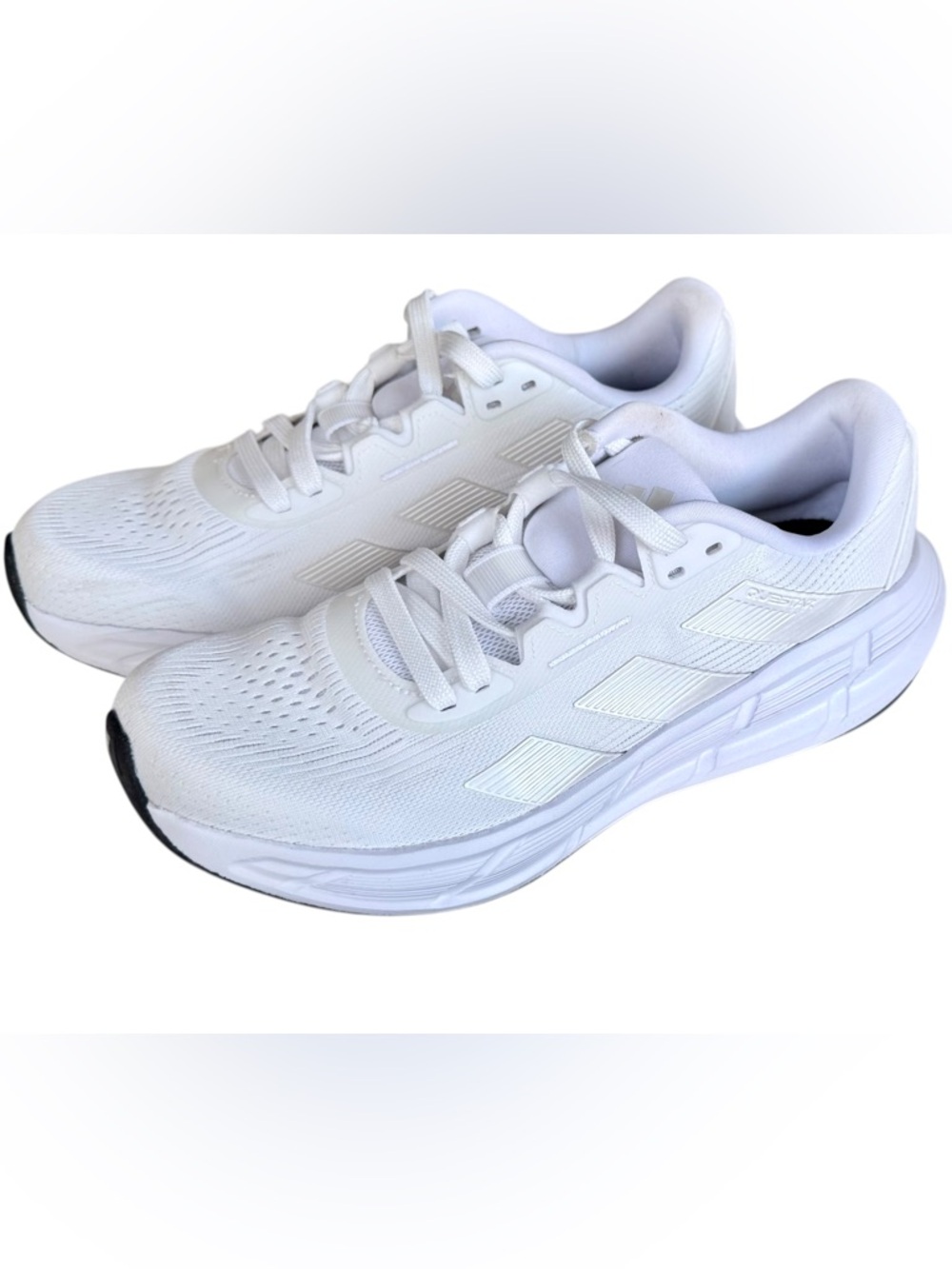 NWOB Women's adidas QUESTAR 3 RUNNING SHOES